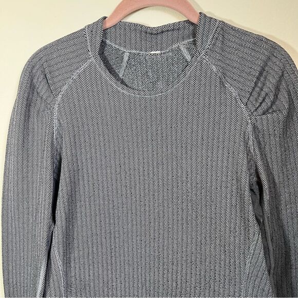 Lululemon Think Fast Long Sleeve Top Herringbone Black White 12 - Picture 3 of 13